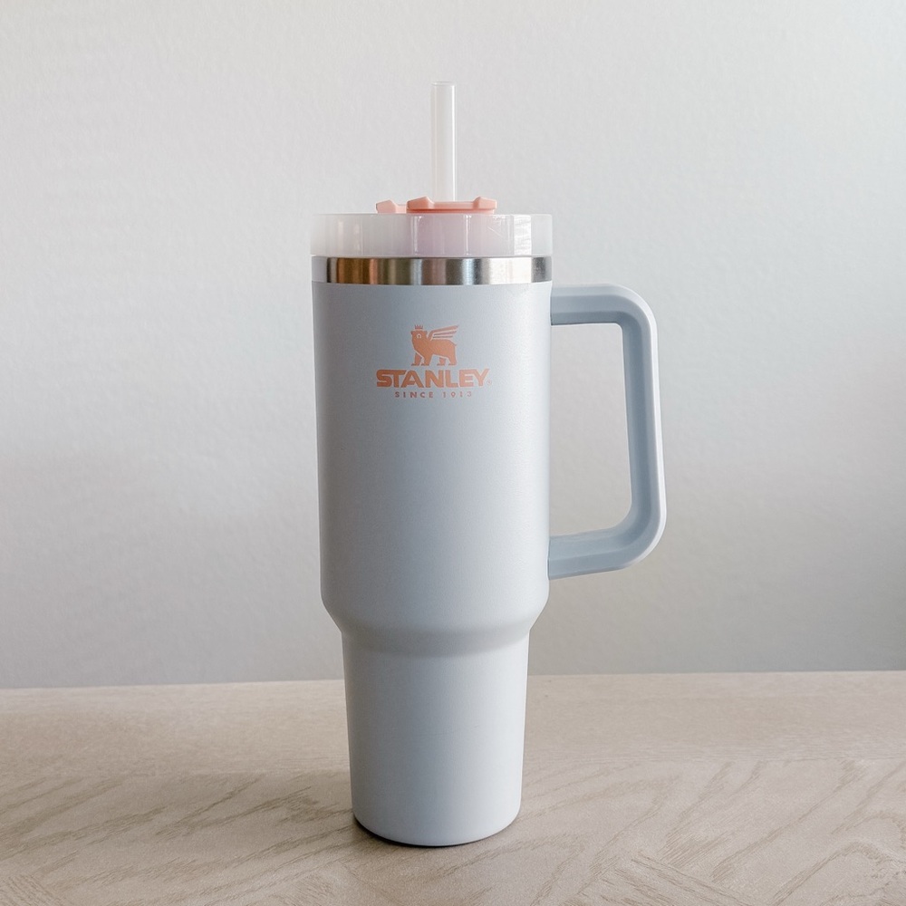 Stanley Adventure Quencher 40z Tumbler with Handle - Cloud Blue & Light Pink